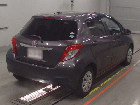 2012 Toyota Vitz NSP130[1]