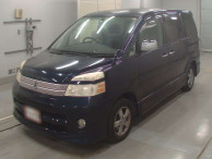 2006 Toyota Voxy