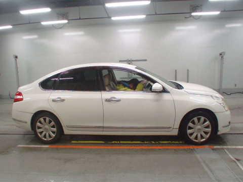 2010 Nissan Teana J32[2]