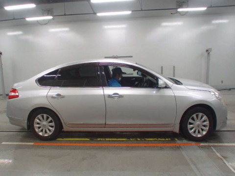 2010 Nissan Teana J32[2]