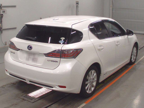 2011 Lexus CT ZWA10[1]