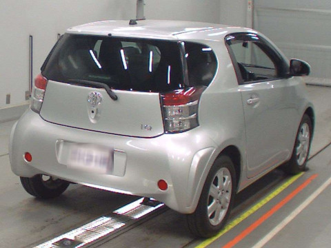 2008 Toyota iQ KGJ10[1]