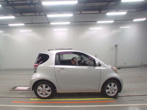 2008 Toyota iQ KGJ10[2]