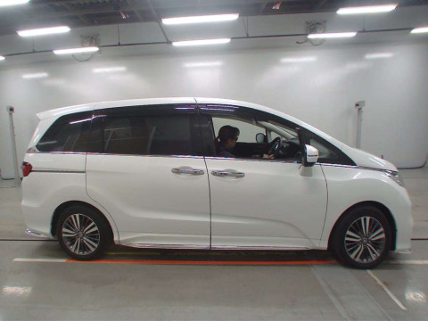 2018 Honda Odyssey RC1[2]