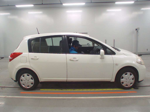 2008 Nissan Tiida C11[2]