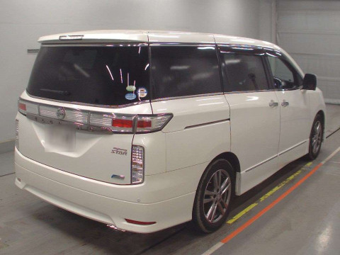 2012 Nissan Elgrand TE52[1]