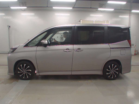 2024 Toyota Noah MZRA90W[2]