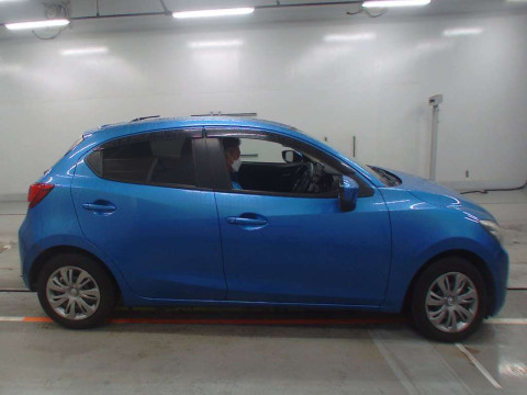 2014 Mazda Demio DJ3FS[2]