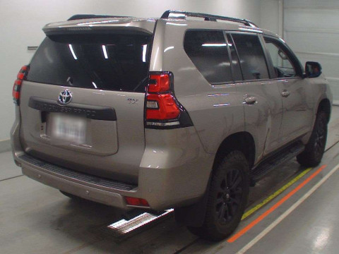 2022 Toyota Land Cruiser Prado TRJ150W[1]