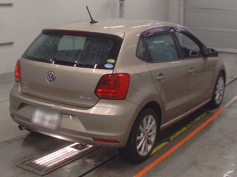 2017 Volkswagen Polo 6RCJZ[1]