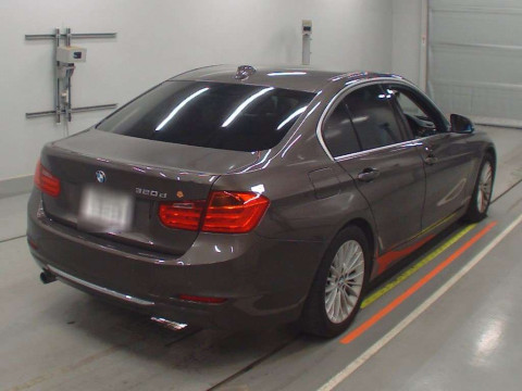 2012 BMW 3 Series 3D20[1]