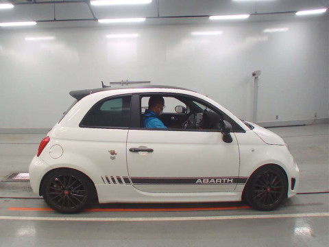 2022 Abarth Abarth 595 31214T[2]