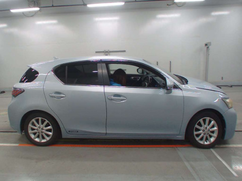 2012 Lexus CT ZWA10[2]