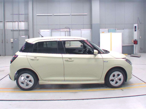 2023 Suzuki Swift ZCEDS[2]