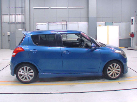 2014 Suzuki Swift ZC72S[2]