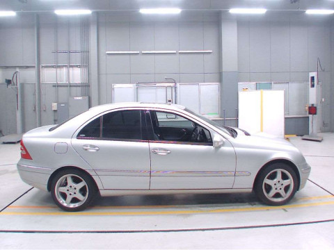 2002 Mercedes Benz C-Class 203045[2]