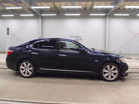 2008 Lexus LS UVF45[2]