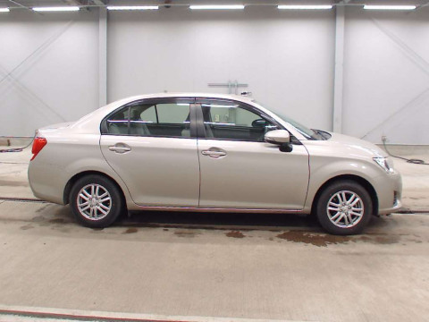 2014 Toyota Corolla Axio NZE161[2]