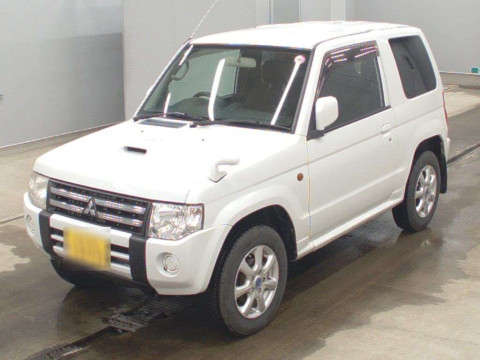 2011 Mitsubishi Pajero Mini H58A[0]