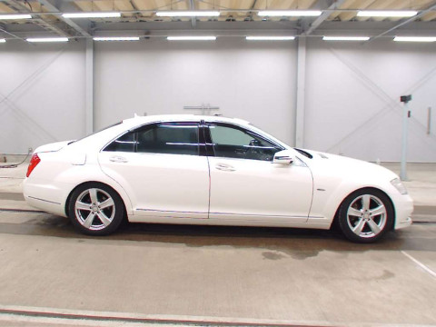 2012 Mercedes Benz S-Class 221195[2]