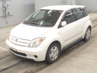 2004 Toyota IST