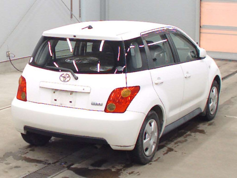 2004 Toyota IST NCP60[1]