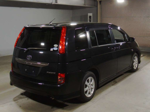 2007 Toyota Isis ZNM10W[1]