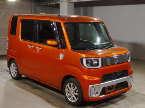 2016 Daihatsu Wake LA700S[2]