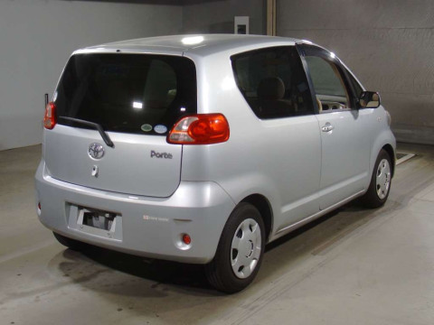 2004 Toyota Porte NNP10[1]