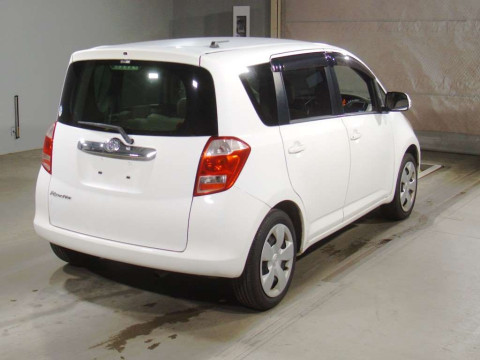 2007 Toyota Ractis SCP100[1]