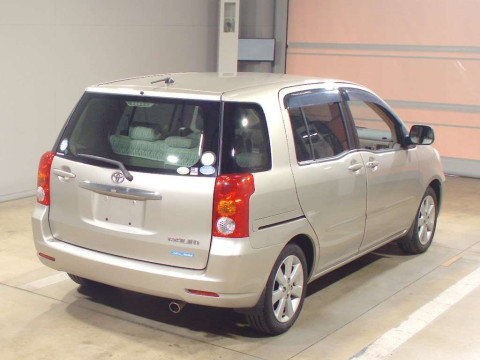 2004 Toyota Raum NCZ20[1]