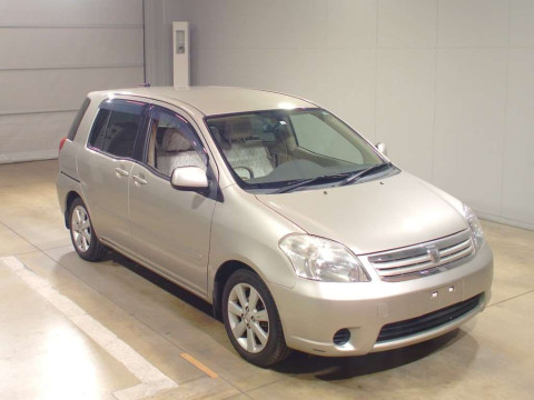 2004 Toyota Raum NCZ20[2]