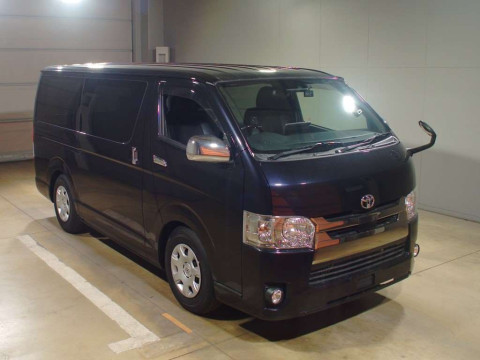 2019 Toyota Regiusace Van TRH200V[2]