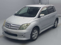 2004 Toyota IST