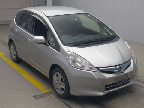 2012 Honda Fit Hybrid GP1[2]