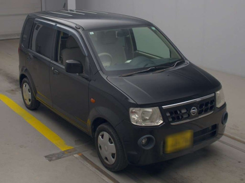 2010 Nissan Otti H92W[2]