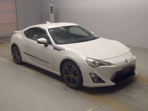 2012 Toyota 86 ZN6[2]