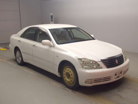 2004 Toyota Crown GRS182[2]