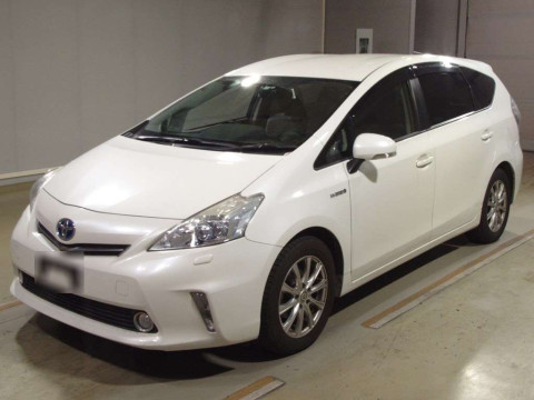 2011 Toyota Prius alpha ZVW41W[0]