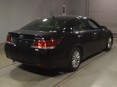 2013 Toyota Crown Hybrid AWS210[1]