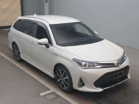 2018 Toyota Corolla Fielder NKE165G[2]