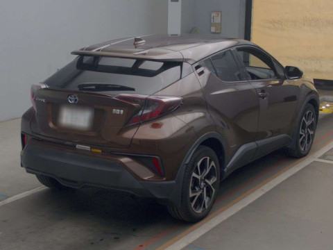 2017 Toyota C-HR ZYX10[1]