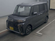 2024 Daihatsu Tanto Custom