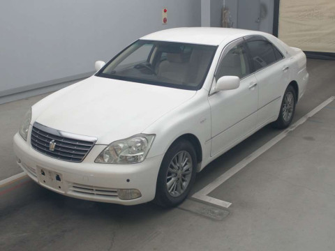 2005 Toyota Crown GRS180[0]