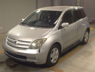 2003 Toyota IST