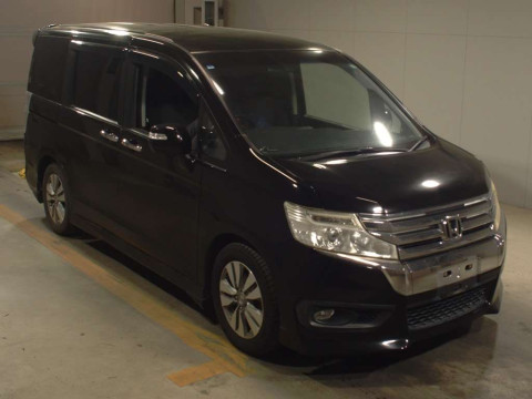 2013 Honda Step WGN Spada RK5[2]