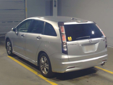 2012 Honda Stream RN6[2]