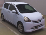 2012 Daihatsu Mira es