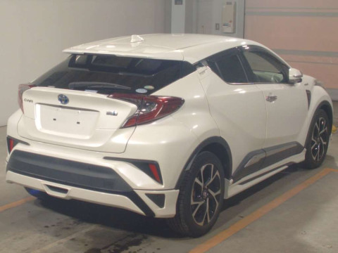 2018 Toyota C-HR ZYX10[1]