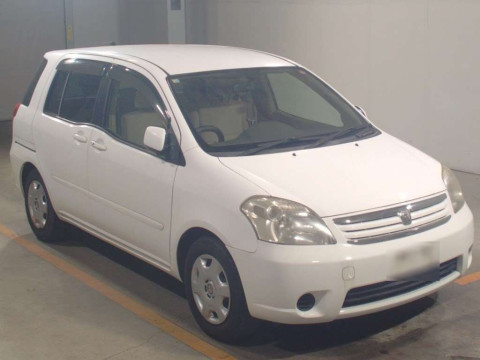 2004 Toyota Raum NCZ20[2]